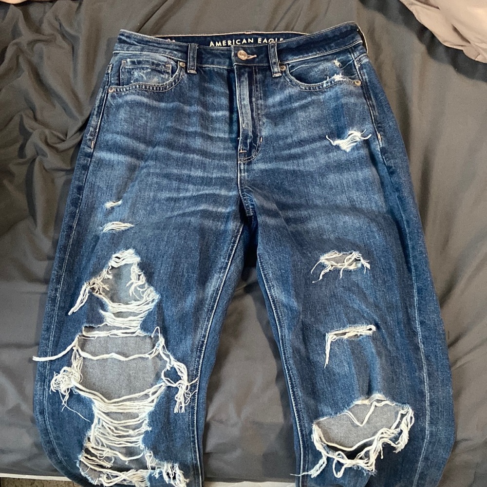 American Eagle mom jeans